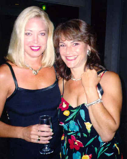 dinner_missy_and_debbie_klein.JPG (63786 bytes)