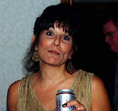 suite_debbie_petkovich_closeup.JPG (27024 bytes)